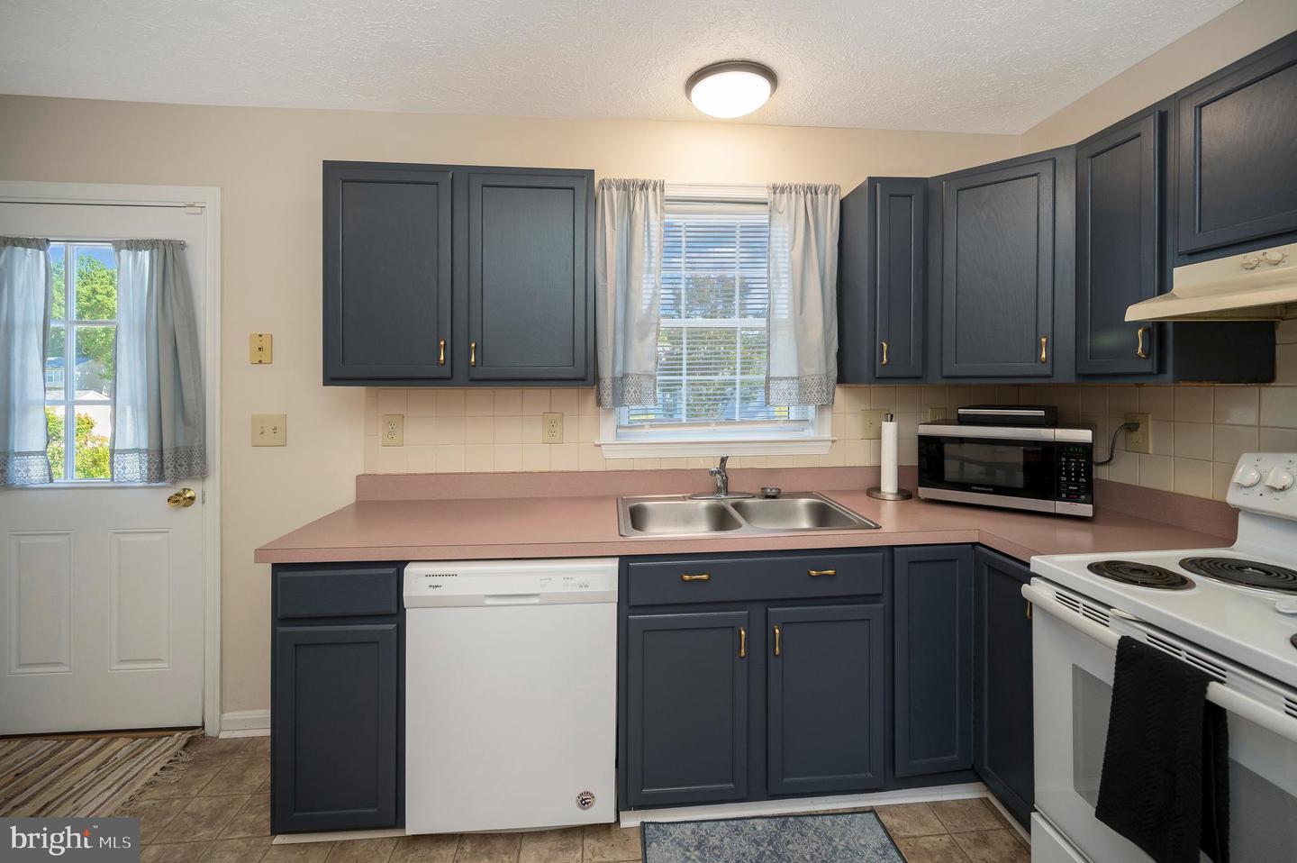 11514 WOODLAND VIEW DR, FREDERICKSBURG, Virginia 22407, 4 Bedrooms Bedrooms, ,2 BathroomsBathrooms,Residential,For sale,11514 WOODLAND VIEW DR,VASP2037914 MLS # VASP2037914 11514 WOODLAND VIEW DR, FREDERICKSBURG, Virginia 22407, 4 Bedrooms Bedrooms, ,2 BathroomsBathrooms,Residential,For sale,11514 WOODLAND VIEW DR,VASP2037914 MLS # VASP2037914