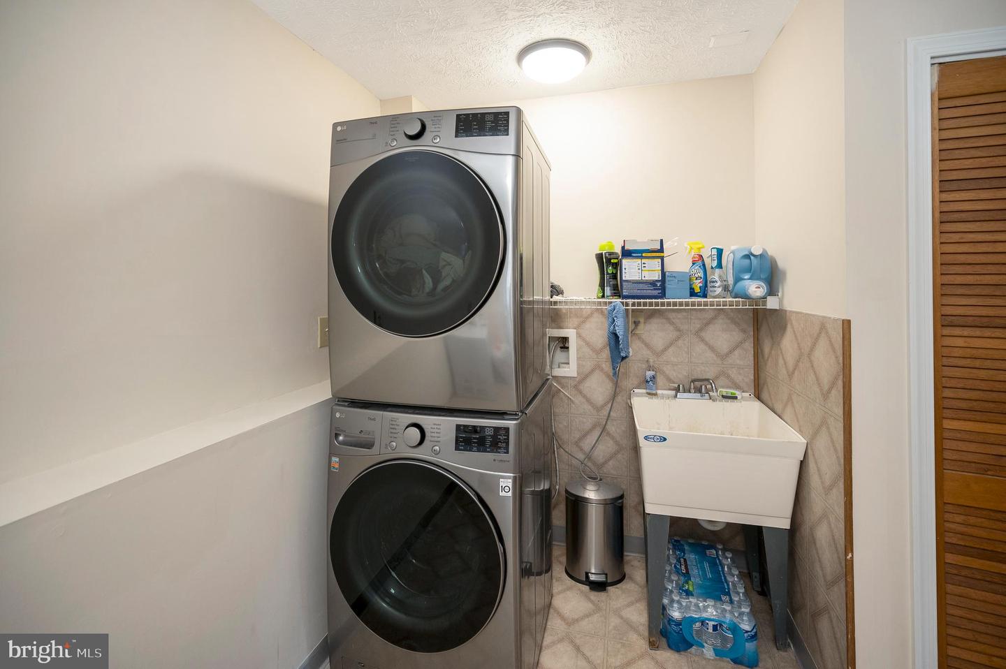 11514 WOODLAND VIEW DR, FREDERICKSBURG, Virginia 22407, 4 Bedrooms Bedrooms, ,2 BathroomsBathrooms,Residential,For sale,11514 WOODLAND VIEW DR,VASP2037914 MLS # VASP2037914 11514 WOODLAND VIEW DR, FREDERICKSBURG, Virginia 22407, 4 Bedrooms Bedrooms, ,2 BathroomsBathrooms,Residential,For sale,11514 WOODLAND VIEW DR,VASP2037914 MLS # VASP2037914