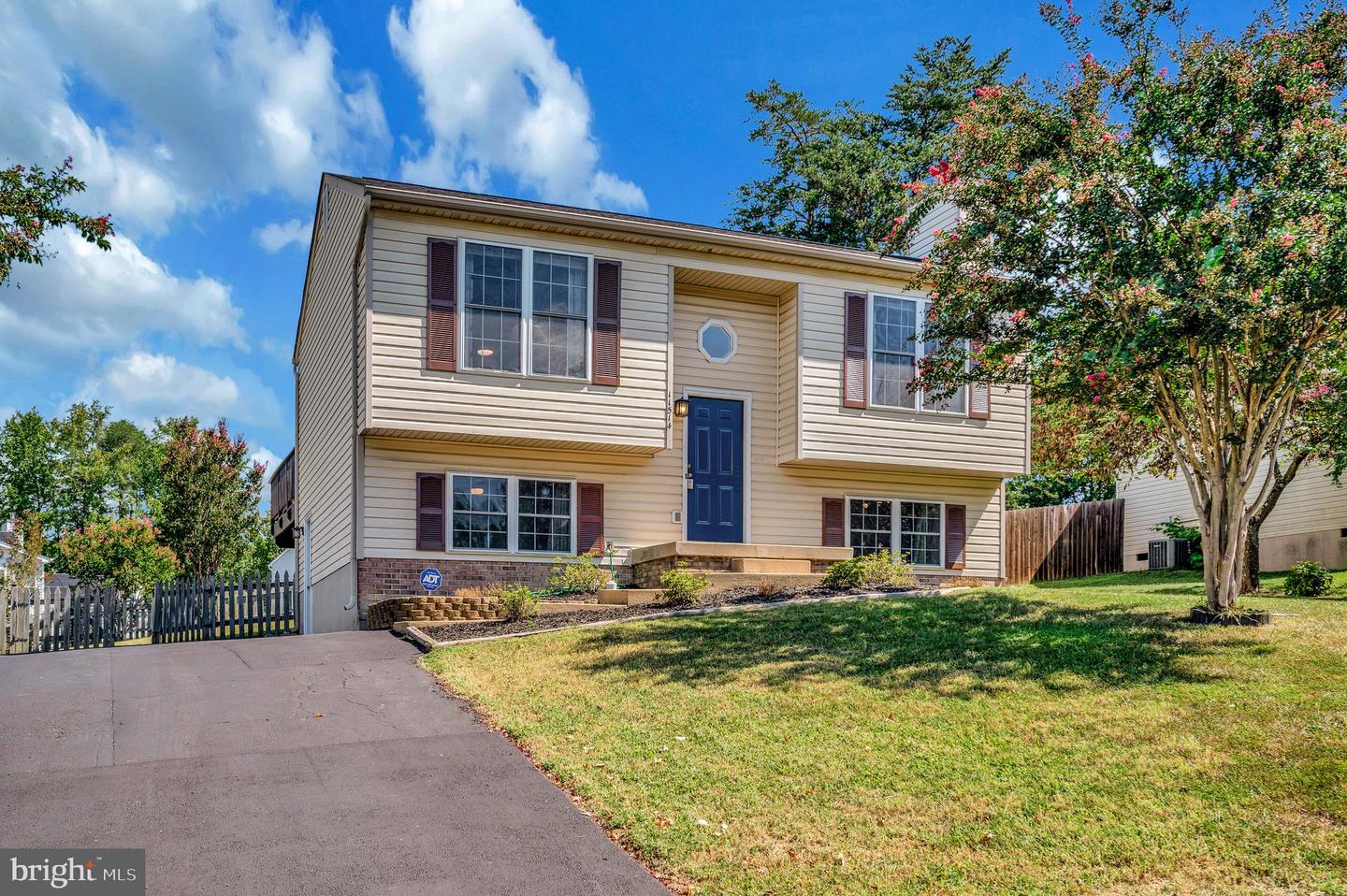 11514 WOODLAND VIEW DR, FREDERICKSBURG, Virginia 22407, 4 Bedrooms Bedrooms, ,2 BathroomsBathrooms,Residential,For sale,11514 WOODLAND VIEW DR,VASP2037914 MLS # VASP2037914 11514 WOODLAND VIEW DR, FREDERICKSBURG, Virginia 22407, 4 Bedrooms Bedrooms, ,2 BathroomsBathrooms,Residential,For sale,11514 WOODLAND VIEW DR,VASP2037914 MLS # VASP2037914