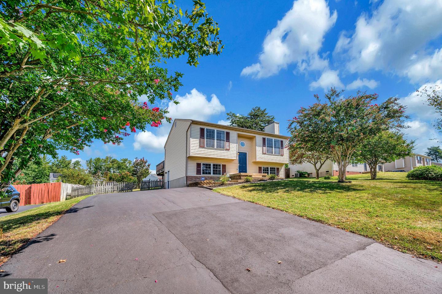 11514 WOODLAND VIEW DR, FREDERICKSBURG, Virginia 22407, 4 Bedrooms Bedrooms, ,2 BathroomsBathrooms,Residential,For sale,11514 WOODLAND VIEW DR,VASP2037914 MLS # VASP2037914 11514 WOODLAND VIEW DR, FREDERICKSBURG, Virginia 22407, 4 Bedrooms Bedrooms, ,2 BathroomsBathrooms,Residential,For sale,11514 WOODLAND VIEW DR,VASP2037914 MLS # VASP2037914