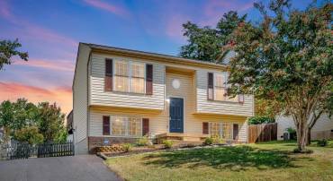 11514 WOODLAND VIEW DR, FREDERICKSBURG, Virginia 22407, 4 Bedrooms Bedrooms, ,2 BathroomsBathrooms,Residential,For sale,11514 WOODLAND VIEW DR,VASP2037914 MLS # VASP2037914