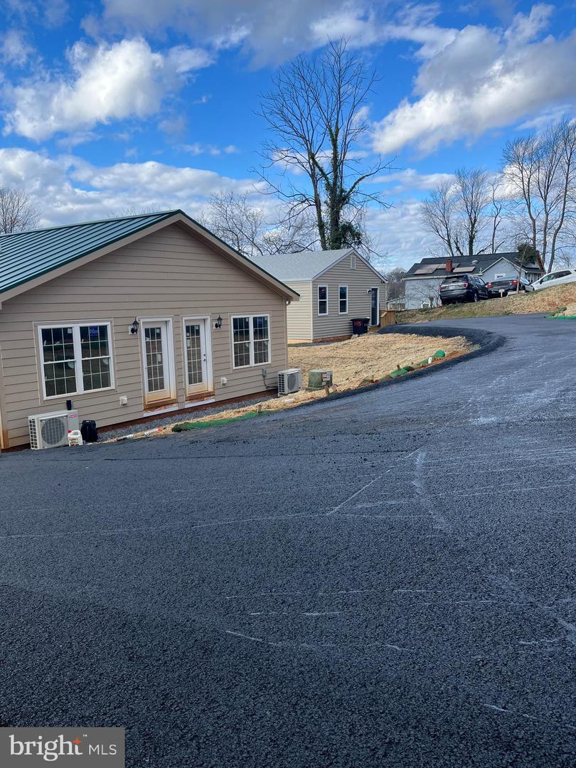 135 HAITI ST, WARRENTON, Virginia 20186, 1 Bedroom Bedrooms, ,1 BathroomBathrooms,Residential,For sale,135 HAITI ST,VAFQ2019804 MLS # VAFQ2019804 135 HAITI ST, WARRENTON, Virginia 20186, 1 Bedroom Bedrooms, ,1 BathroomBathrooms,Residential,For sale,135 HAITI ST,VAFQ2019804 MLS # VAFQ2019804