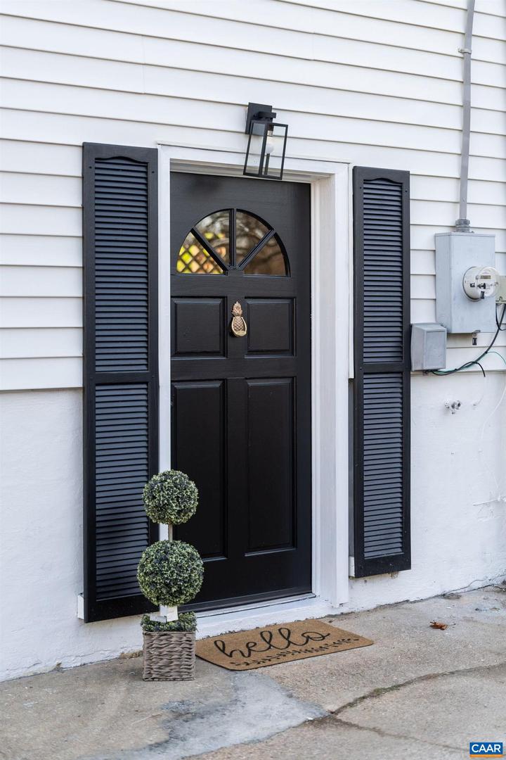 106 HENRY AVE, WAYNESBORO, Virginia 22980, 4 Bedrooms Bedrooms, ,2 BathroomsBathrooms,Residential,For sale,106 HENRY AVE,671573 MLS # 671573 106 HENRY AVE, WAYNESBORO, Virginia 22980, 4 Bedrooms Bedrooms, ,2 BathroomsBathrooms,Residential,For sale,106 HENRY AVE,671573 MLS # 671573