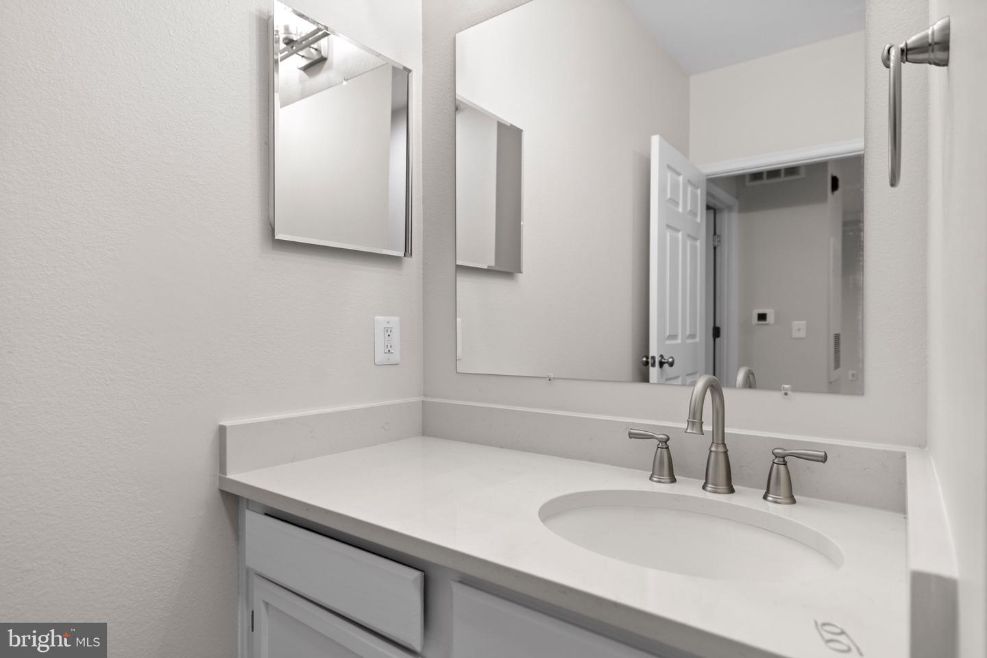 1570 SPRING GATE DR #7406, MCLEAN, Virginia 22102, 1 Bedroom Bedrooms, 4 Rooms Rooms,1 BathroomBathrooms,Residential,For sale,1570 SPRING GATE DR #7406,VAFX2281266 MLS # VAFX2281266 1570 SPRING GATE DR #7406, MCLEAN, Virginia 22102, 1 Bedroom Bedrooms, 4 Rooms Rooms,1 BathroomBathrooms,Residential,For sale,1570 SPRING GATE DR #7406,VAFX2281266 MLS # VAFX2281266