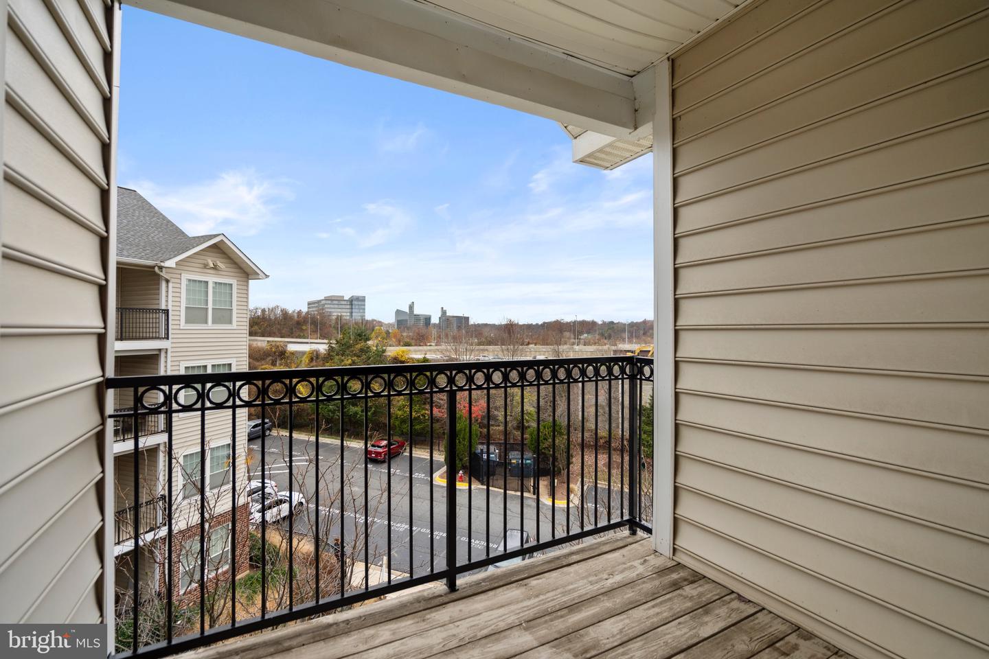 1570 SPRING GATE DR #7406, MCLEAN, Virginia 22102, 1 Bedroom Bedrooms, 4 Rooms Rooms,1 BathroomBathrooms,Residential,For sale,1570 SPRING GATE DR #7406,VAFX2281266 MLS # VAFX2281266 1570 SPRING GATE DR #7406, MCLEAN, Virginia 22102, 1 Bedroom Bedrooms, 4 Rooms Rooms,1 BathroomBathrooms,Residential,For sale,1570 SPRING GATE DR #7406,VAFX2281266 MLS # VAFX2281266