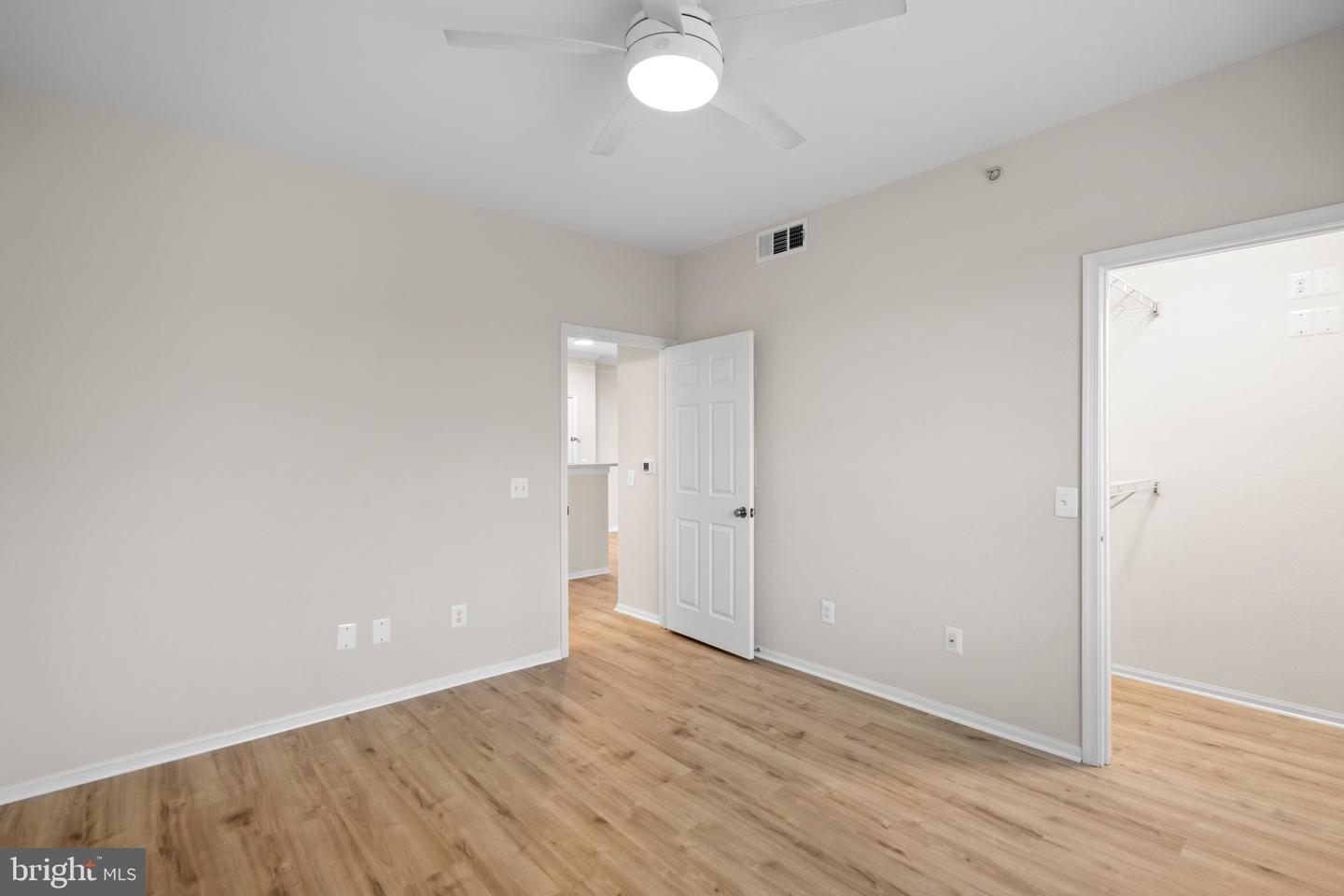 1570 SPRING GATE DR #7406, MCLEAN, Virginia 22102, 1 Bedroom Bedrooms, 4 Rooms Rooms,1 BathroomBathrooms,Residential,For sale,1570 SPRING GATE DR #7406,VAFX2281266 MLS # VAFX2281266 1570 SPRING GATE DR #7406, MCLEAN, Virginia 22102, 1 Bedroom Bedrooms, 4 Rooms Rooms,1 BathroomBathrooms,Residential,For sale,1570 SPRING GATE DR #7406,VAFX2281266 MLS # VAFX2281266