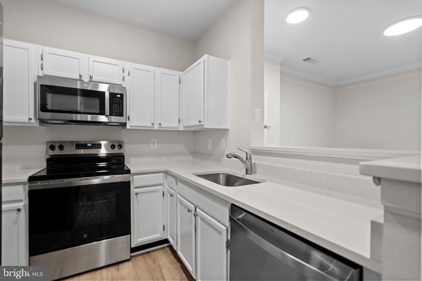 1570 SPRING GATE DR #7406, MCLEAN, Virginia 22102, 1 Bedroom Bedrooms, 4 Rooms Rooms,1 BathroomBathrooms,Residential,For sale,1570 SPRING GATE DR #7406,VAFX2281266 MLS # VAFX2281266 1570 SPRING GATE DR #7406, MCLEAN, Virginia 22102, 1 Bedroom Bedrooms, 4 Rooms Rooms,1 BathroomBathrooms,Residential,For sale,1570 SPRING GATE DR #7406,VAFX2281266 MLS # VAFX2281266