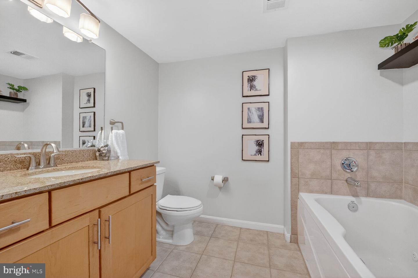 2220 FAIRFAX DR #707, ARLINGTON, Virginia 22201, 2 Bedrooms Bedrooms, ,2 BathroomsBathrooms,Residential,For sale,2220 FAIRFAX DR #707,VAAR2066566 MLS # VAAR2066566