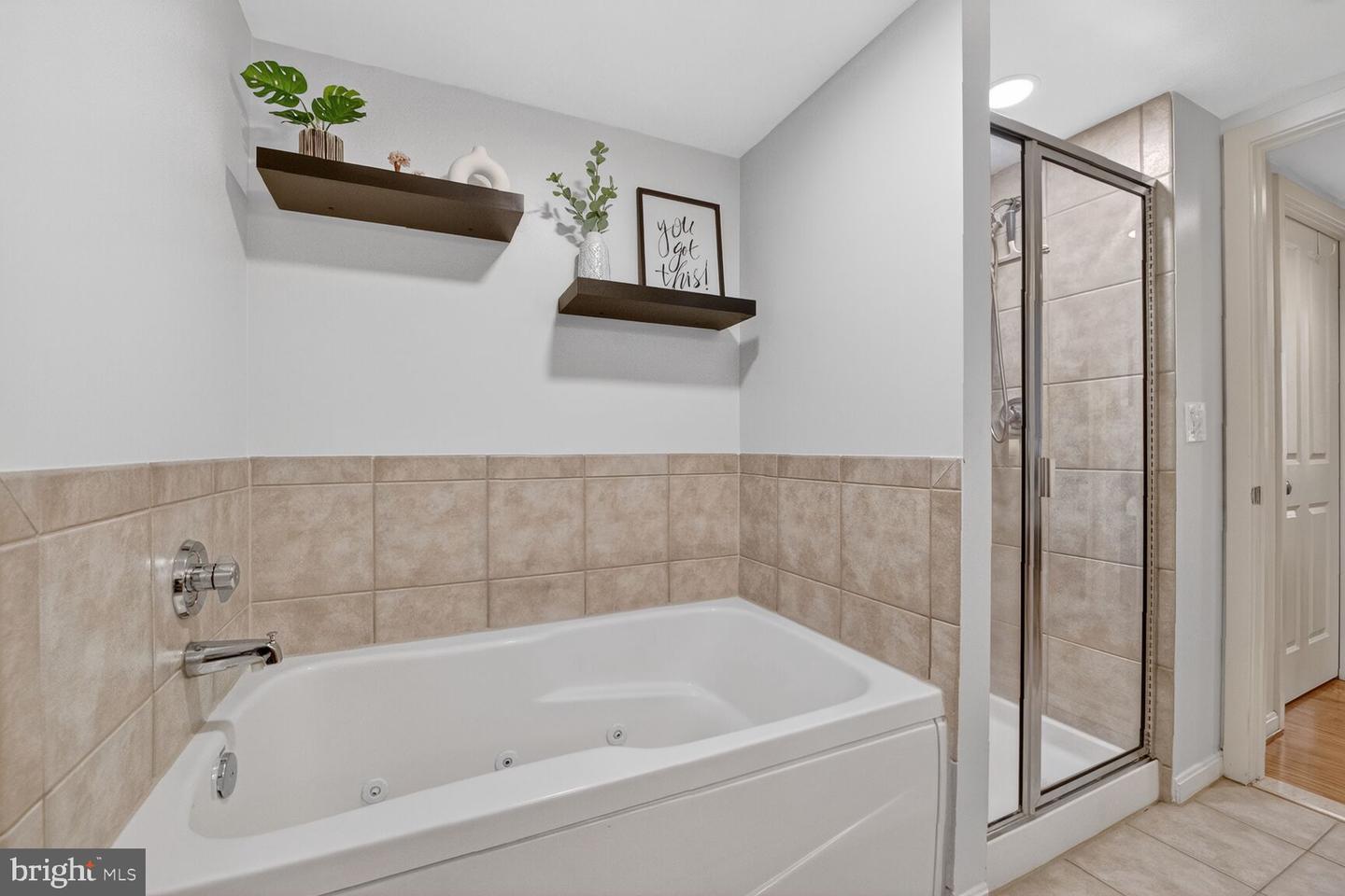 2220 FAIRFAX DR #707, ARLINGTON, Virginia 22201, 2 Bedrooms Bedrooms, ,2 BathroomsBathrooms,Residential,For sale,2220 FAIRFAX DR #707,VAAR2066566 MLS # VAAR2066566