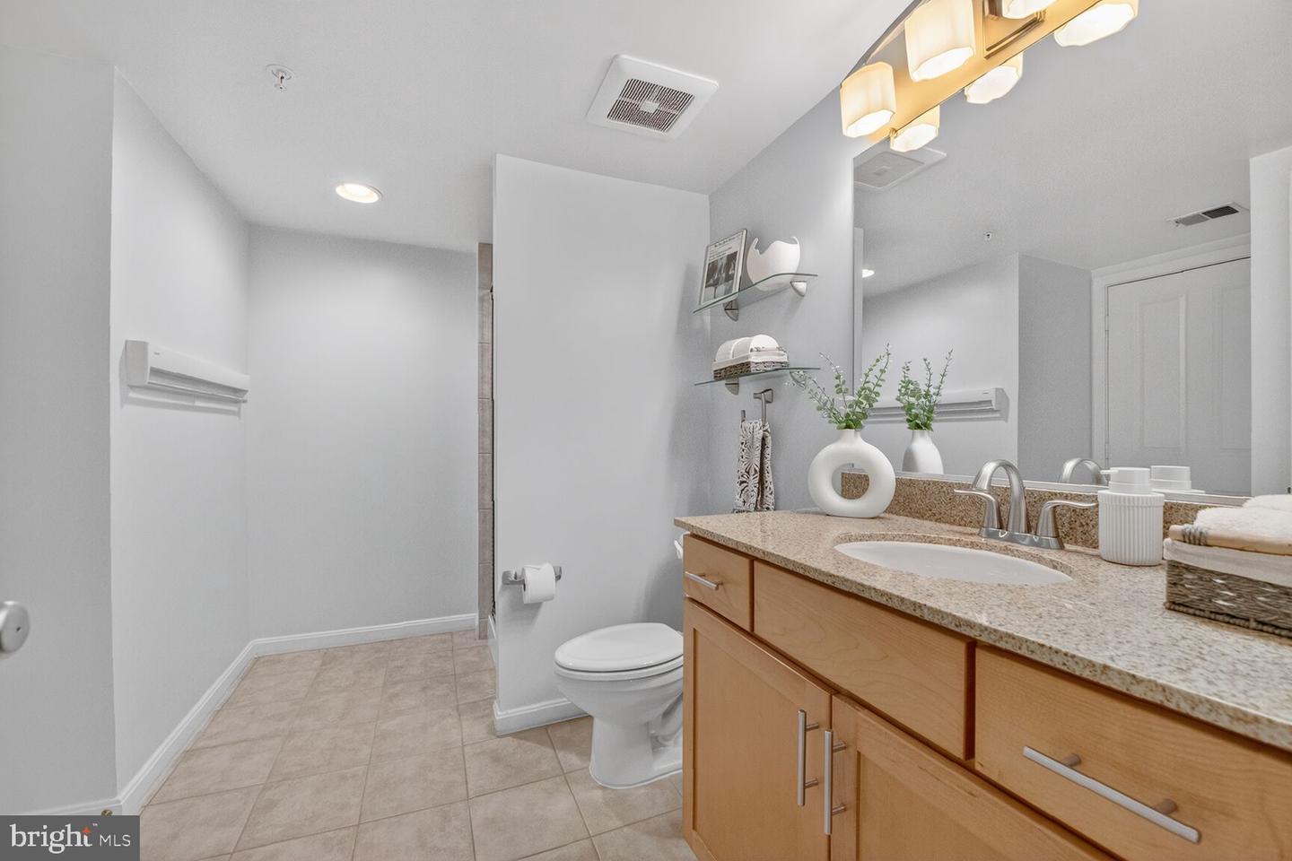 2220 FAIRFAX DR #707, ARLINGTON, Virginia 22201, 2 Bedrooms Bedrooms, ,2 BathroomsBathrooms,Residential,For sale,2220 FAIRFAX DR #707,VAAR2066566 MLS # VAAR2066566