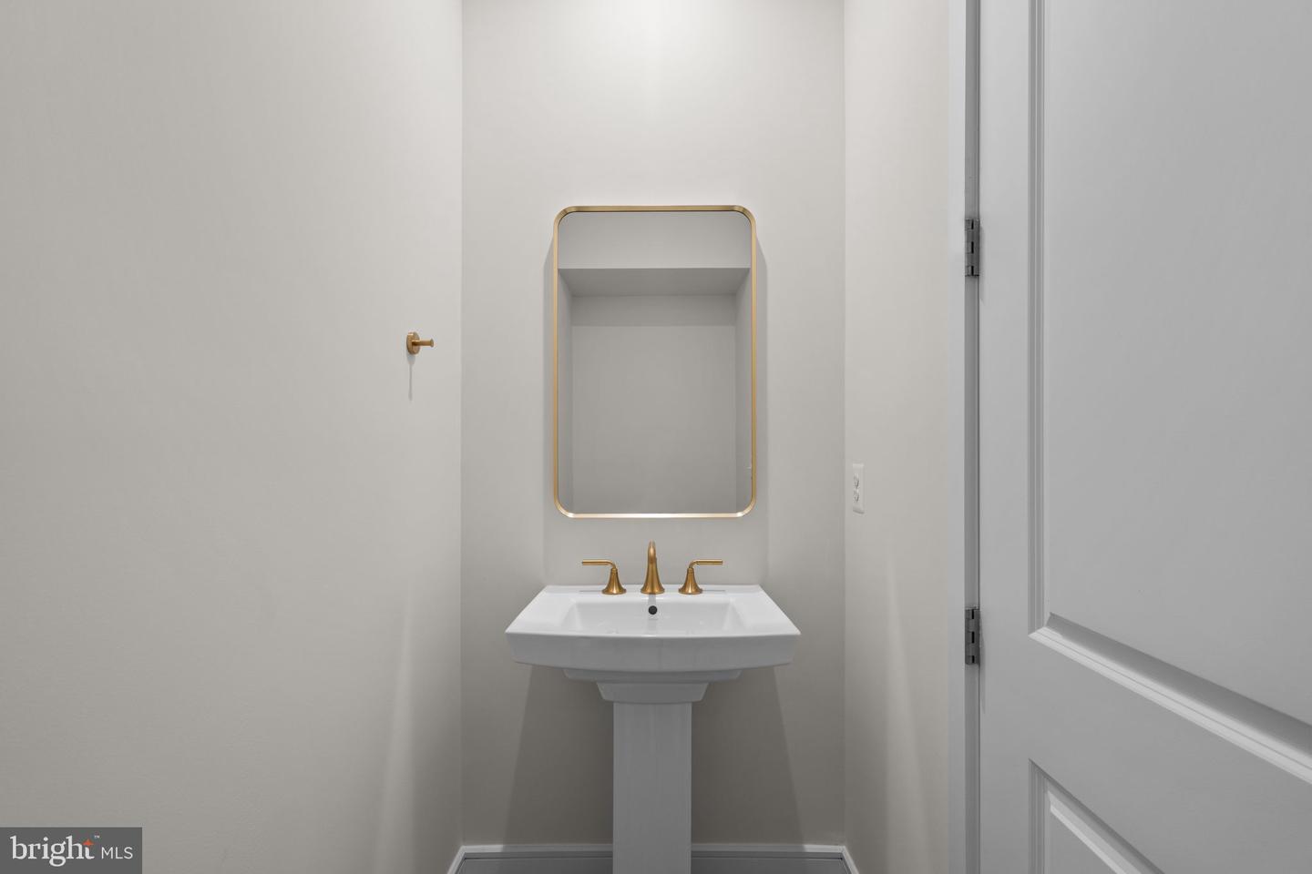 1013 CAPTAIN RICHARDS CT, MARSHALL, Virginia 20115, 3 Bedrooms Bedrooms, ,3 BathroomsBathrooms,Residential,For sale,1013 CAPTAIN RICHARDS CT,VAFQ2019812 MLS # VAFQ2019812