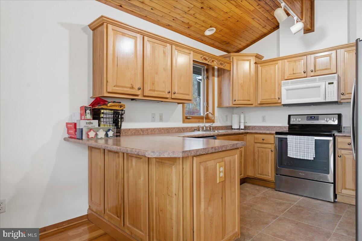 307 MEADOW POINT DR, MONETA, Virginia 24121, 3 Bedrooms Bedrooms, ,3 BathroomsBathrooms,Residential,For sale,307 MEADOW POINT DR,VABV2000260 MLS # VABV2000260 307 MEADOW POINT DR, MONETA, Virginia 24121, 3 Bedrooms Bedrooms, ,3 BathroomsBathrooms,Residential,For sale,307 MEADOW POINT DR,VABV2000260 MLS # VABV2000260