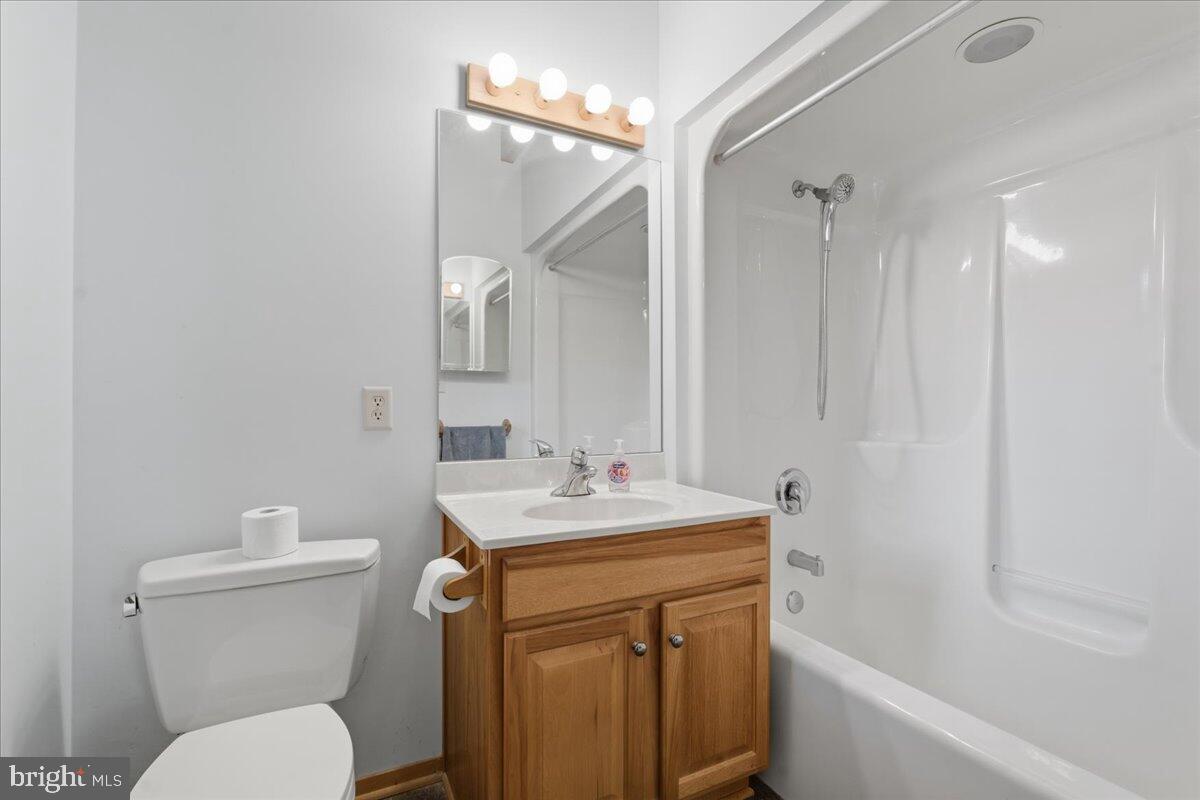 307 MEADOW POINT DR, MONETA, Virginia 24121, 3 Bedrooms Bedrooms, ,3 BathroomsBathrooms,Residential,For sale,307 MEADOW POINT DR,VABV2000260 MLS # VABV2000260 307 MEADOW POINT DR, MONETA, Virginia 24121, 3 Bedrooms Bedrooms, ,3 BathroomsBathrooms,Residential,For sale,307 MEADOW POINT DR,VABV2000260 MLS # VABV2000260