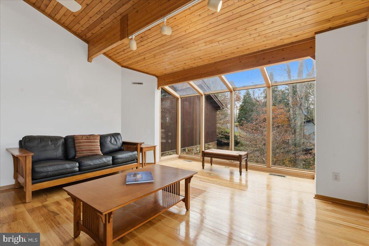 307 MEADOW POINT DR, MONETA, Virginia 24121, 3 Bedrooms Bedrooms, ,3 BathroomsBathrooms,Residential,For sale,307 MEADOW POINT DR,VABV2000260 MLS # VABV2000260 307 MEADOW POINT DR, MONETA, Virginia 24121, 3 Bedrooms Bedrooms, ,3 BathroomsBathrooms,Residential,For sale,307 MEADOW POINT DR,VABV2000260 MLS # VABV2000260