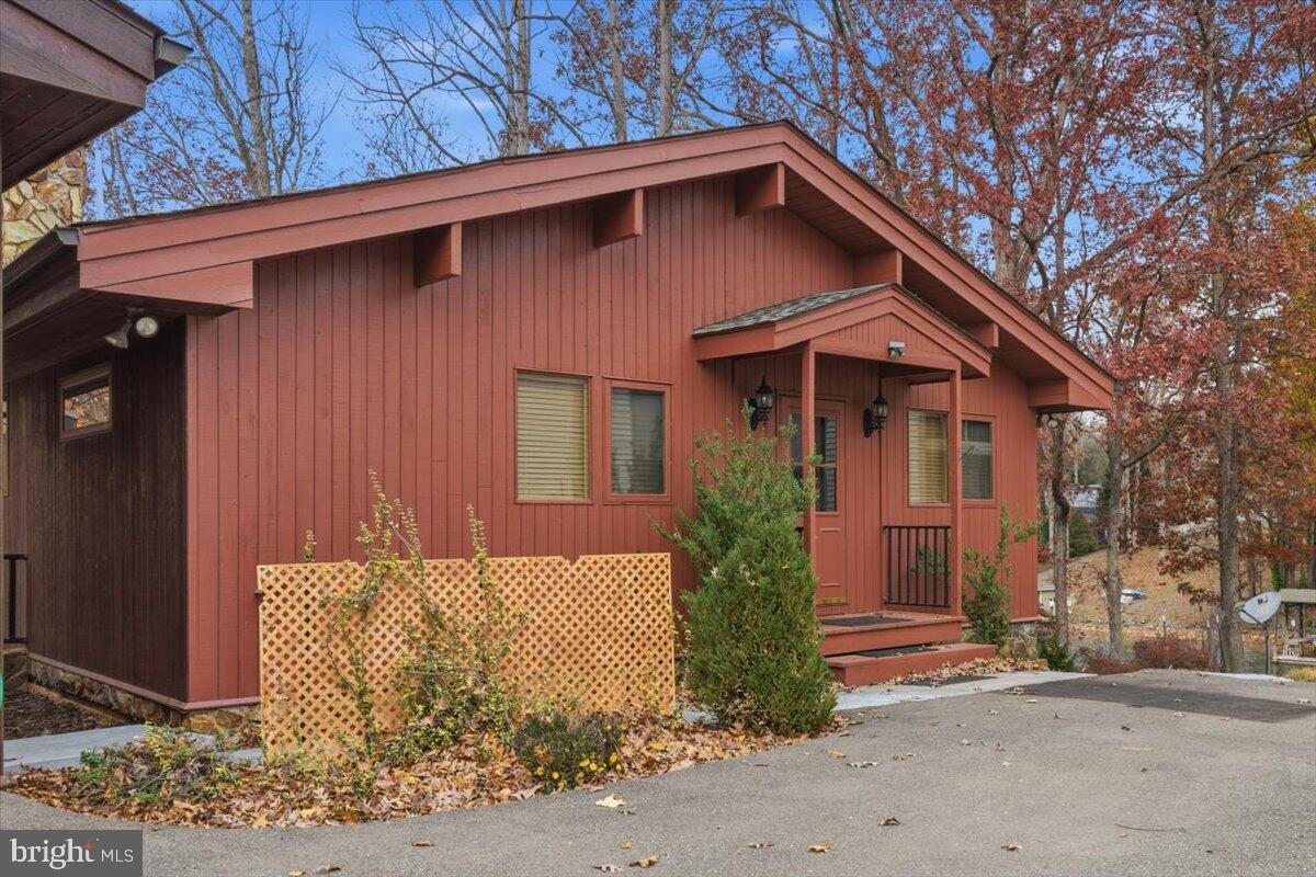 307 MEADOW POINT DR, MONETA, Virginia 24121, 3 Bedrooms Bedrooms, ,3 BathroomsBathrooms,Residential,For sale,307 MEADOW POINT DR,VABV2000260 MLS # VABV2000260 307 MEADOW POINT DR, MONETA, Virginia 24121, 3 Bedrooms Bedrooms, ,3 BathroomsBathrooms,Residential,For sale,307 MEADOW POINT DR,VABV2000260 MLS # VABV2000260