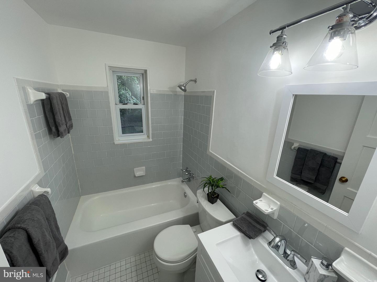 3111 MARL PAT DR, ALEXANDRIA, Virginia 22310, 4 Bedrooms Bedrooms, ,3 BathroomsBathrooms,Residential,For sale,3111 MARL PAT DR,VAFX2281276 MLS # VAFX2281276