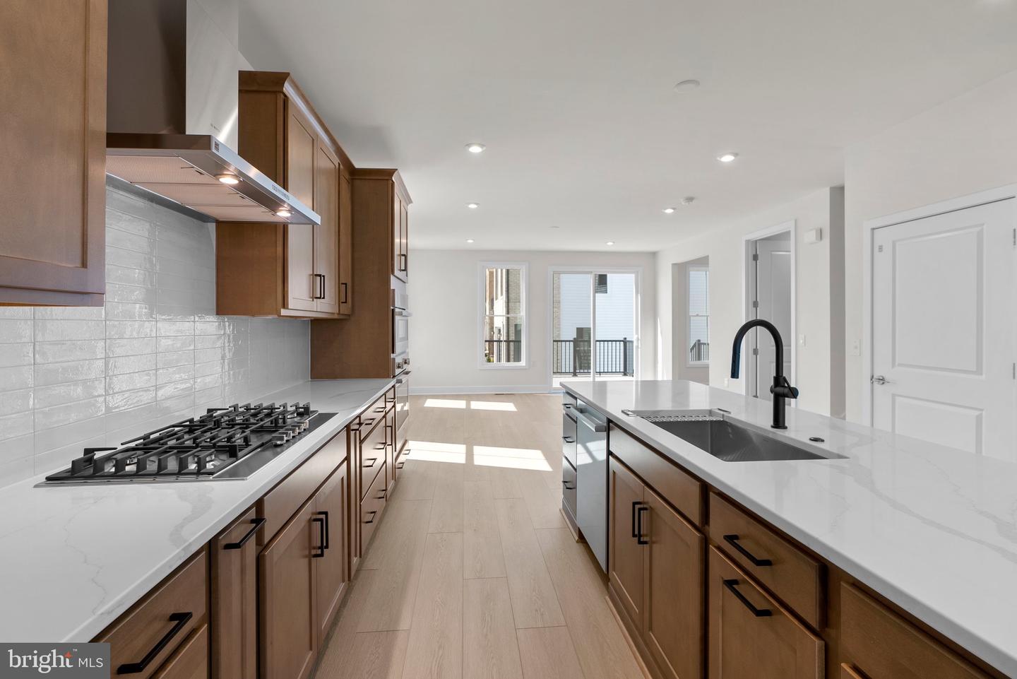 44506 LOWESTOFT SQ, ASHBURN, Virginia 20147, 3 Bedrooms Bedrooms, ,2 BathroomsBathrooms,Residential,For sale,44506 LOWESTOFT SQ,VALO2111884 MLS # VALO2111884