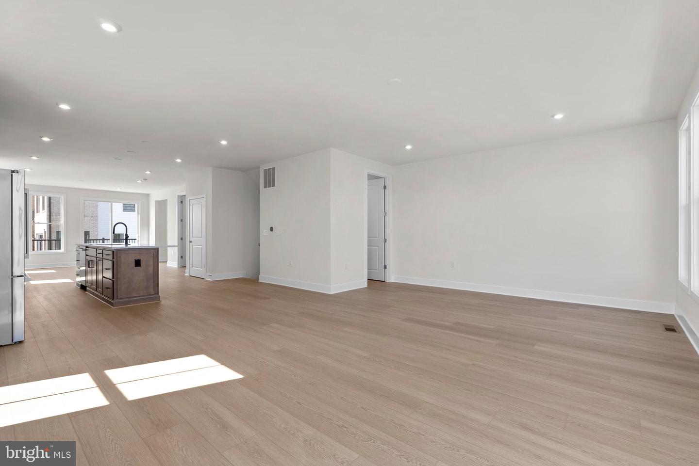 44506 LOWESTOFT SQ, ASHBURN, Virginia 20147, 3 Bedrooms Bedrooms, ,2 BathroomsBathrooms,Residential,For sale,44506 LOWESTOFT SQ,VALO2111884 MLS # VALO2111884