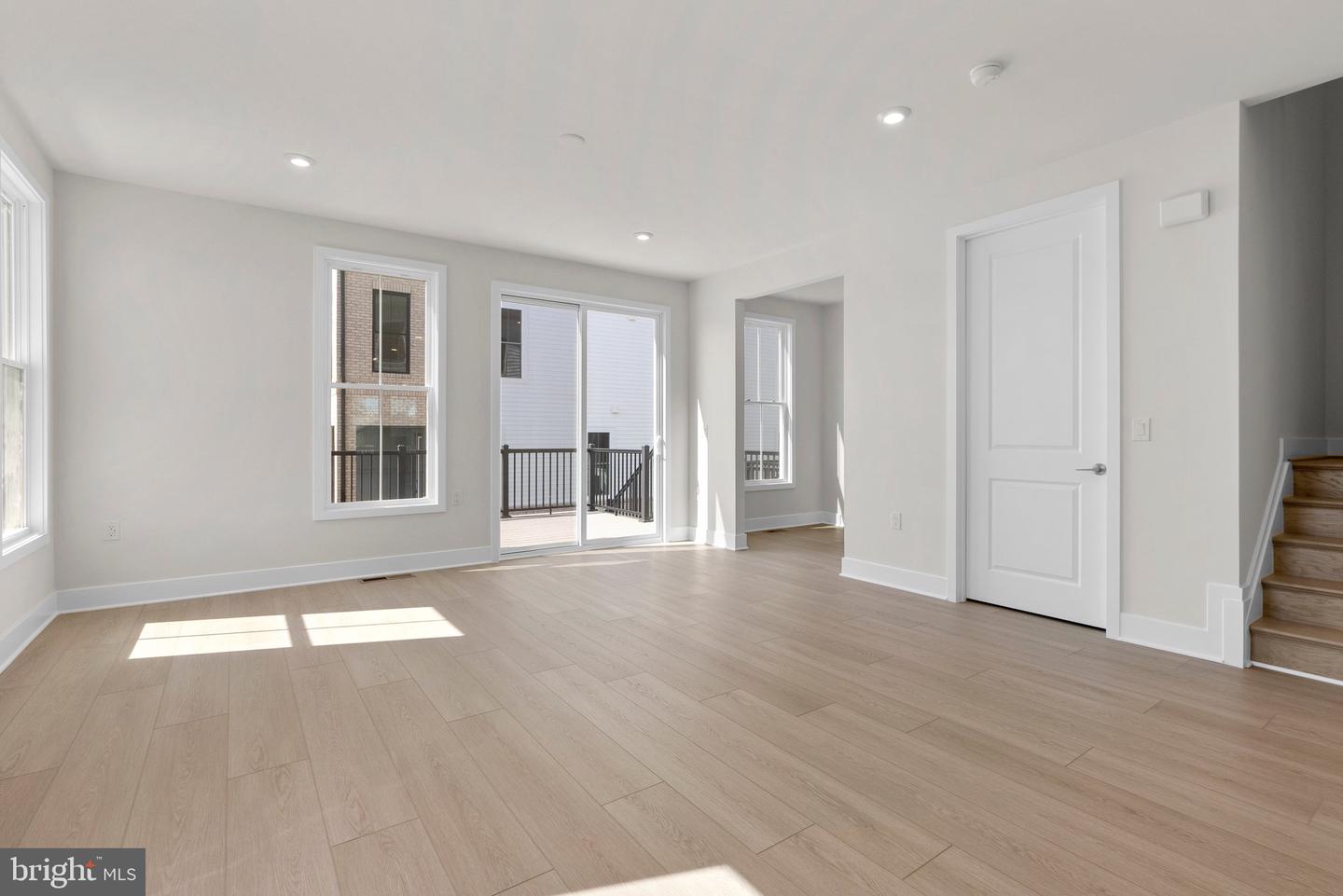 44506 LOWESTOFT SQ, ASHBURN, Virginia 20147, 3 Bedrooms Bedrooms, ,2 BathroomsBathrooms,Residential,For sale,44506 LOWESTOFT SQ,VALO2111884 MLS # VALO2111884