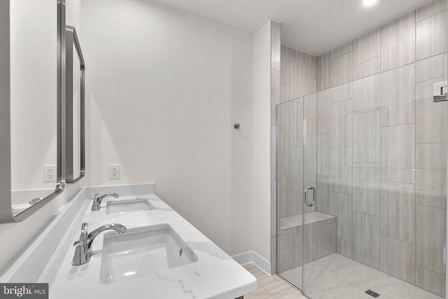 44506 LOWESTOFT SQ, ASHBURN, Virginia 20147, 3 Bedrooms Bedrooms, ,2 BathroomsBathrooms,Residential,For sale,44506 LOWESTOFT SQ,VALO2111884 MLS # VALO2111884