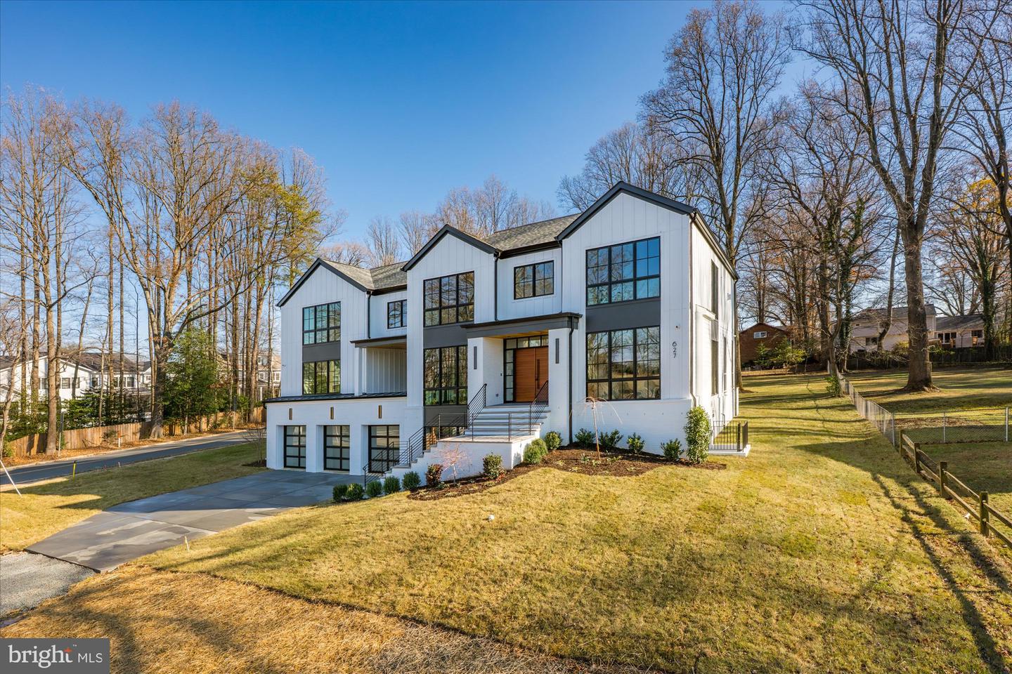 627 HINE ST SE, VIENNA, Virginia 22180, 6 Bedrooms Bedrooms, ,6 BathroomsBathrooms,Residential,For sale,627 HINE ST SE,VAFX2208982 MLS # VAFX2208982