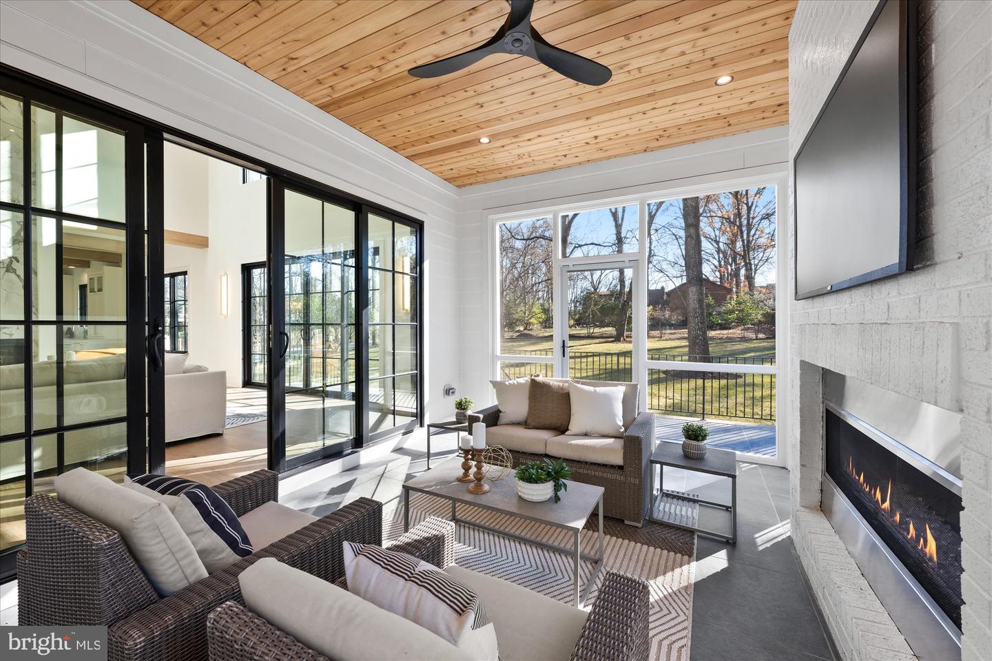 627 HINE ST SE, VIENNA, Virginia 22180, 6 Bedrooms Bedrooms, ,6 BathroomsBathrooms,Residential,For sale,627 HINE ST SE,VAFX2208982 MLS # VAFX2208982