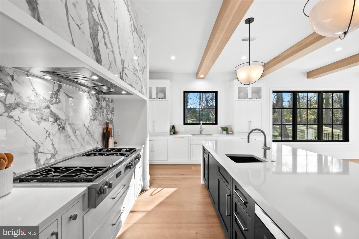 627 HINE ST SE, VIENNA, Virginia 22180, 6 Bedrooms Bedrooms, ,6 BathroomsBathrooms,Residential,For sale,627 HINE ST SE,VAFX2208982 MLS # VAFX2208982