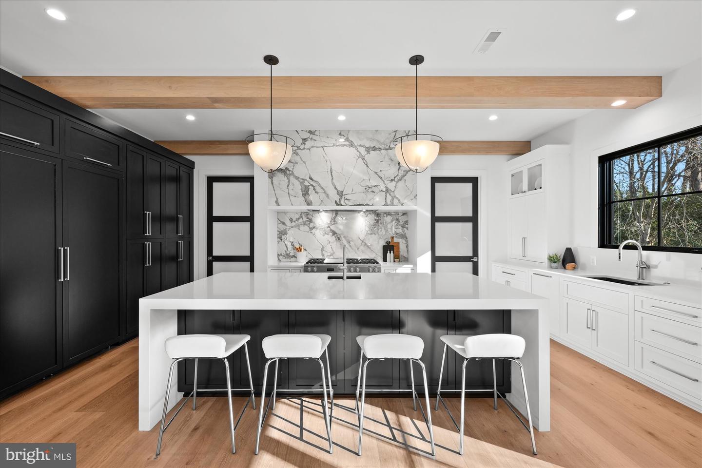 627 HINE ST SE, VIENNA, Virginia 22180, 6 Bedrooms Bedrooms, ,6 BathroomsBathrooms,Residential,For sale,627 HINE ST SE,VAFX2208982 MLS # VAFX2208982