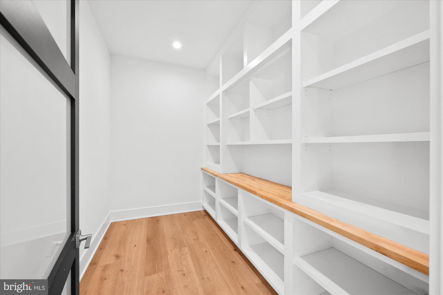 627 HINE ST SE, VIENNA, Virginia 22180, 6 Bedrooms Bedrooms, ,6 BathroomsBathrooms,Residential,For sale,627 HINE ST SE,VAFX2208982 MLS # VAFX2208982