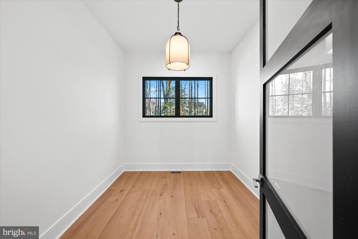 627 HINE ST SE, VIENNA, Virginia 22180, 6 Bedrooms Bedrooms, ,6 BathroomsBathrooms,Residential,For sale,627 HINE ST SE,VAFX2208982 MLS # VAFX2208982