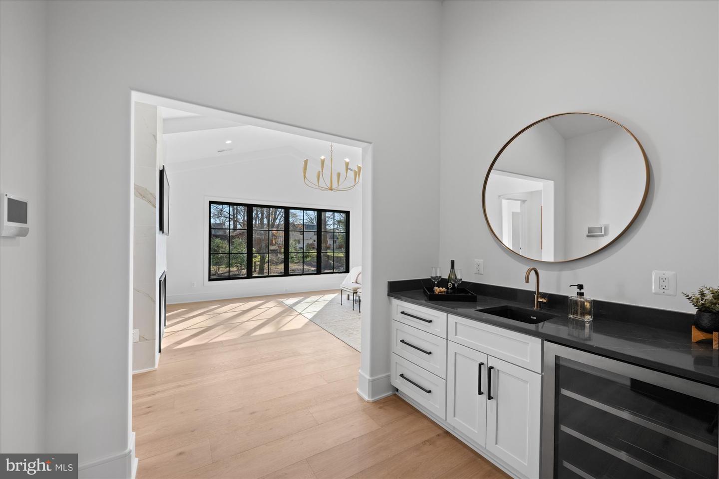 627 HINE ST SE, VIENNA, Virginia 22180, 6 Bedrooms Bedrooms, ,6 BathroomsBathrooms,Residential,For sale,627 HINE ST SE,VAFX2208982 MLS # VAFX2208982