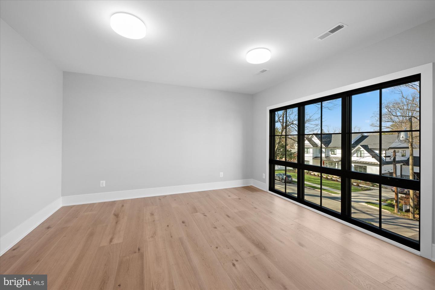 627 HINE ST SE, VIENNA, Virginia 22180, 6 Bedrooms Bedrooms, ,6 BathroomsBathrooms,Residential,For sale,627 HINE ST SE,VAFX2208982 MLS # VAFX2208982