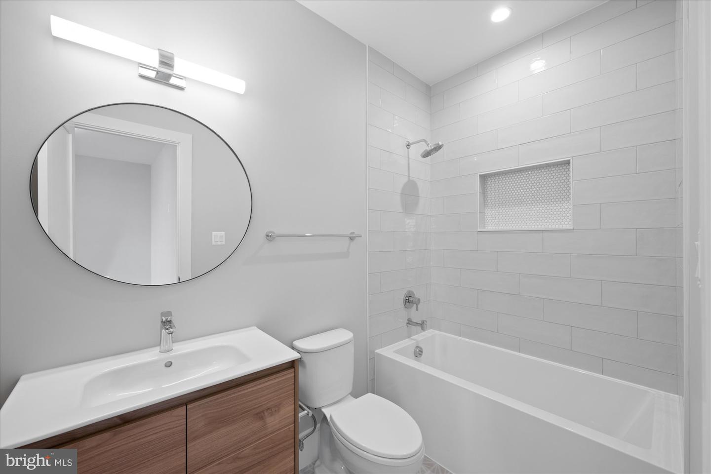 627 HINE ST SE, VIENNA, Virginia 22180, 6 Bedrooms Bedrooms, ,6 BathroomsBathrooms,Residential,For sale,627 HINE ST SE,VAFX2208982 MLS # VAFX2208982