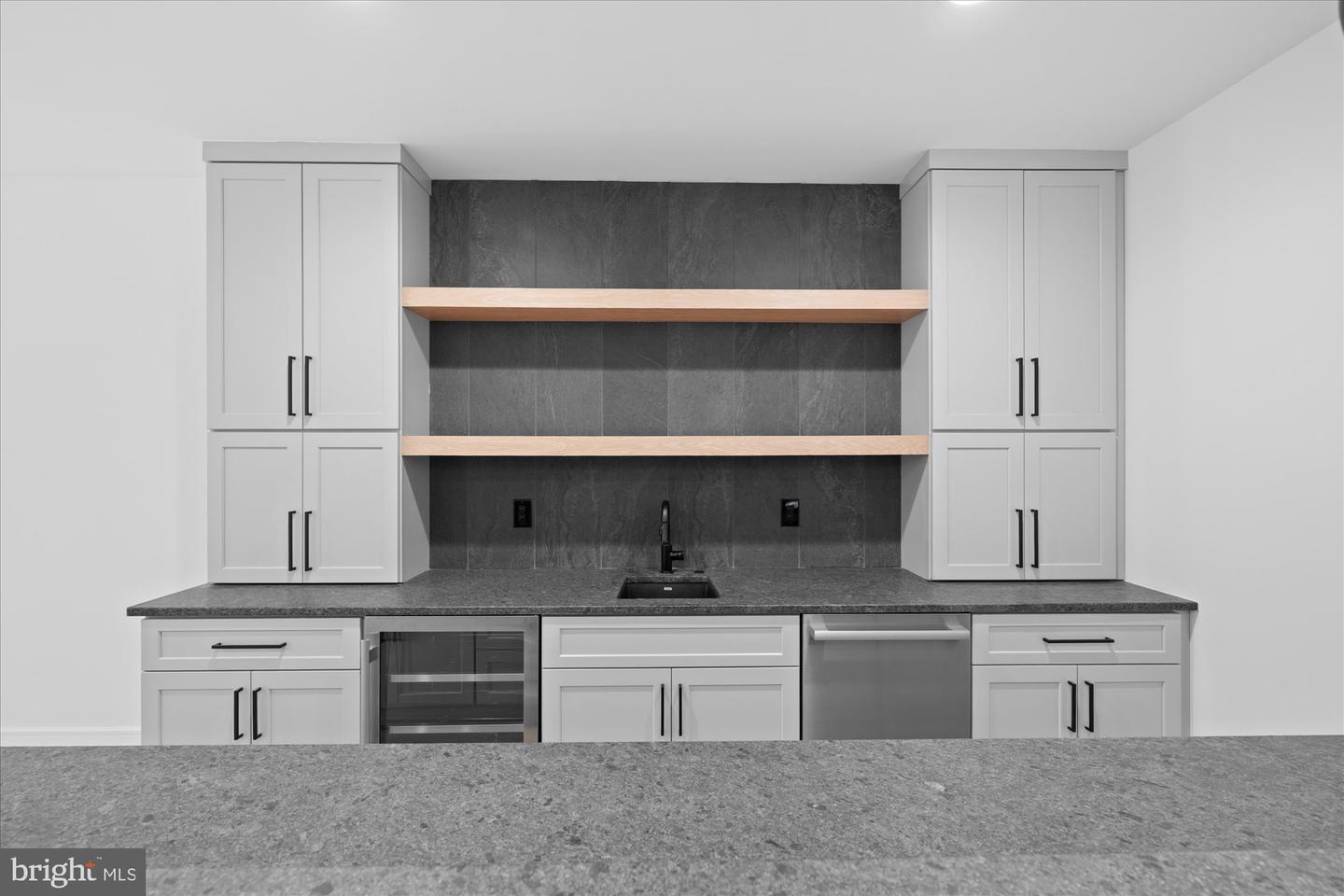 627 HINE ST SE, VIENNA, Virginia 22180, 6 Bedrooms Bedrooms, ,6 BathroomsBathrooms,Residential,For sale,627 HINE ST SE,VAFX2208982 MLS # VAFX2208982