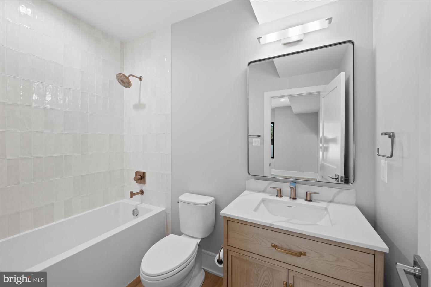 627 HINE ST SE, VIENNA, Virginia 22180, 6 Bedrooms Bedrooms, ,6 BathroomsBathrooms,Residential,For sale,627 HINE ST SE,VAFX2208982 MLS # VAFX2208982