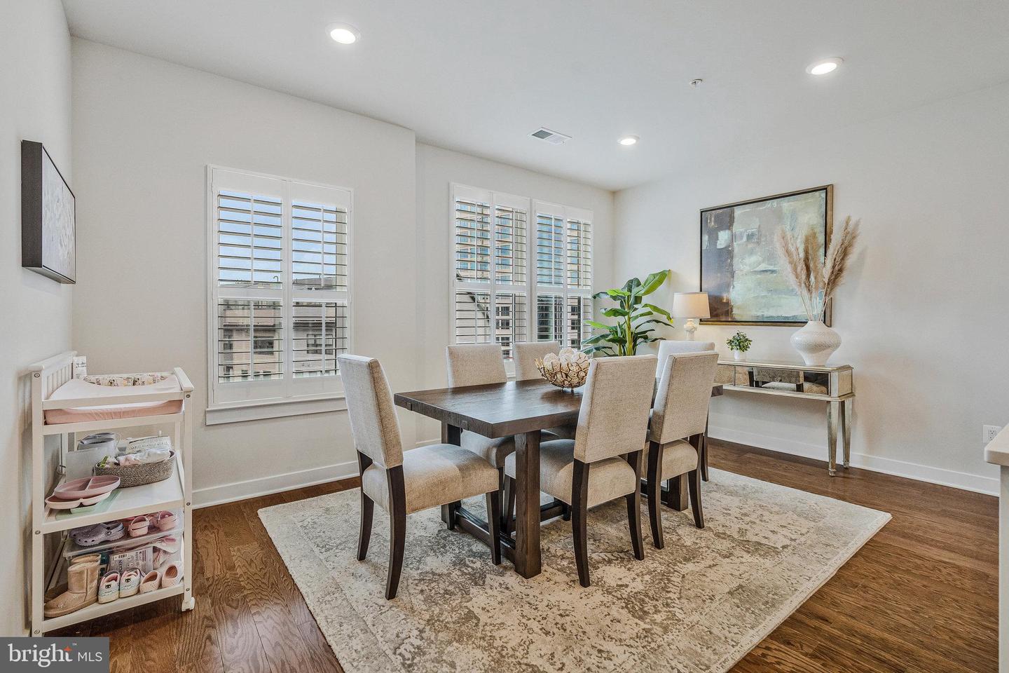 13240 LAKE WOODLAND WAY #5F, HERNDON, Virginia 20171, 3 Bedrooms Bedrooms, ,2 BathroomsBathrooms,Residential,For sale,13240 LAKE WOODLAND WAY #5F,VAFX2243776 MLS # VAFX2243776