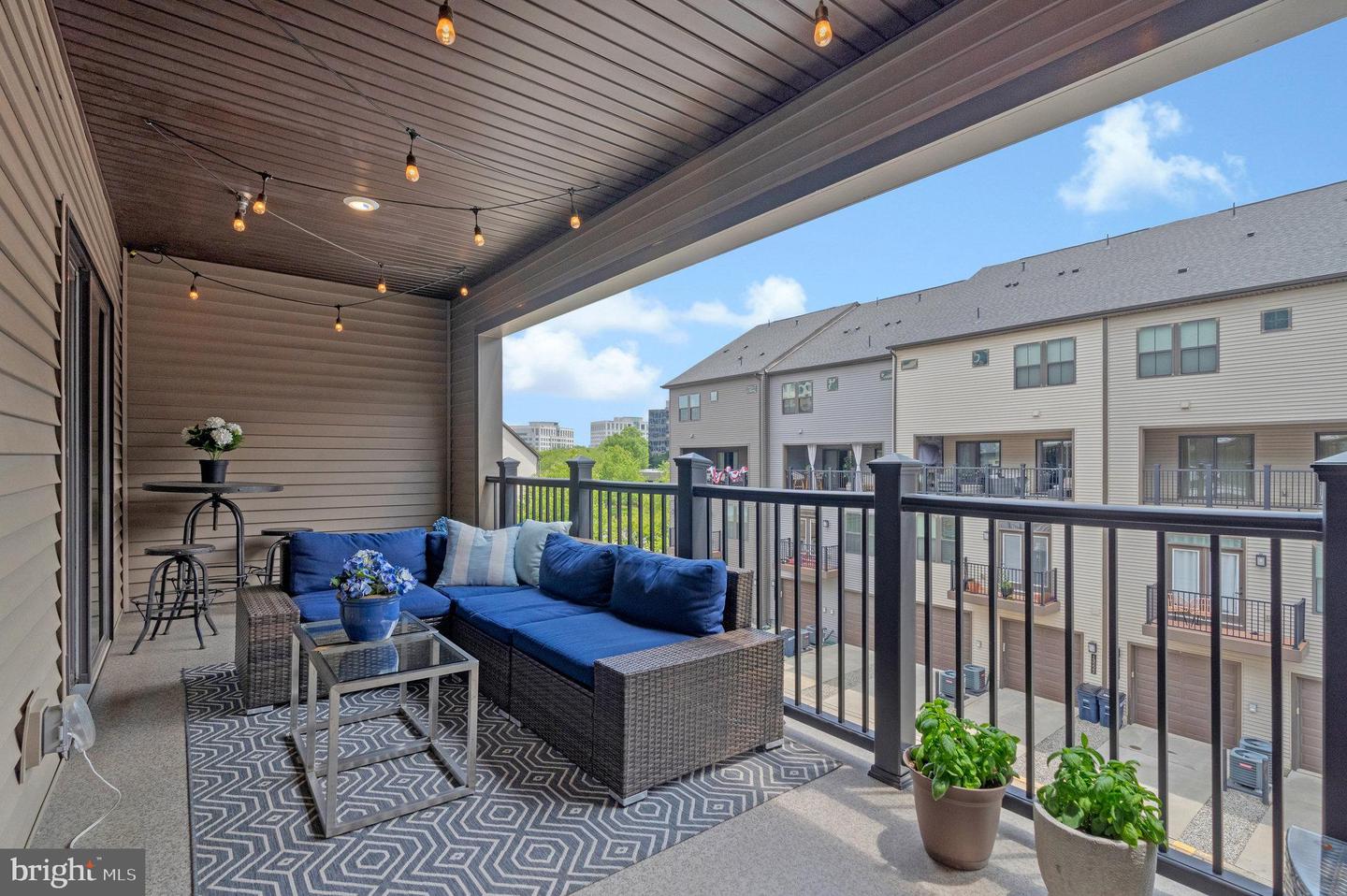 13240 LAKE WOODLAND WAY #5F, HERNDON, Virginia 20171, 3 Bedrooms Bedrooms, ,2 BathroomsBathrooms,Residential,For sale,13240 LAKE WOODLAND WAY #5F,VAFX2243776 MLS # VAFX2243776
