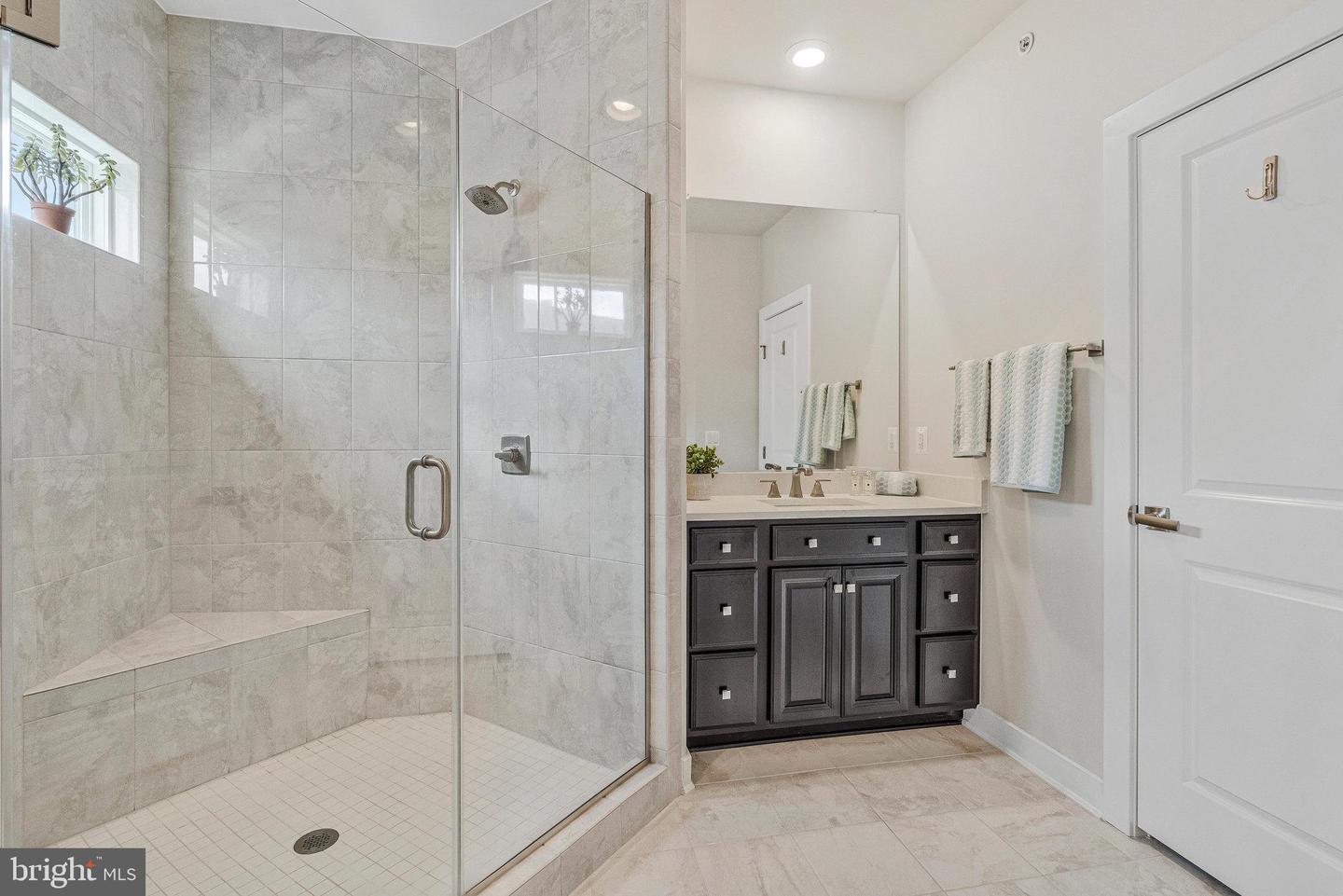 13240 LAKE WOODLAND WAY #5F, HERNDON, Virginia 20171, 3 Bedrooms Bedrooms, ,2 BathroomsBathrooms,Residential,For sale,13240 LAKE WOODLAND WAY #5F,VAFX2243776 MLS # VAFX2243776