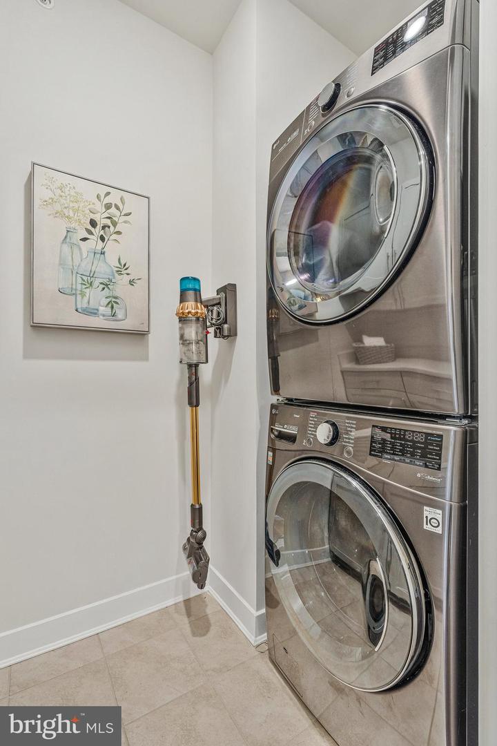 13240 LAKE WOODLAND WAY #5F, HERNDON, Virginia 20171, 3 Bedrooms Bedrooms, ,2 BathroomsBathrooms,Residential,For sale,13240 LAKE WOODLAND WAY #5F,VAFX2243776 MLS # VAFX2243776