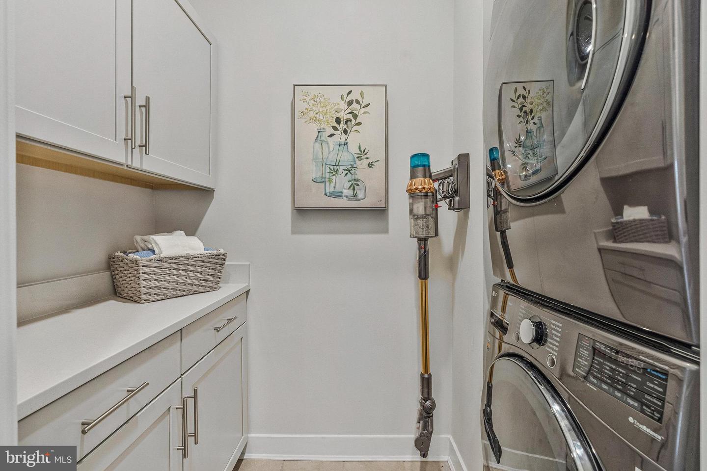 13240 LAKE WOODLAND WAY #5F, HERNDON, Virginia 20171, 3 Bedrooms Bedrooms, ,2 BathroomsBathrooms,Residential,For sale,13240 LAKE WOODLAND WAY #5F,VAFX2243776 MLS # VAFX2243776