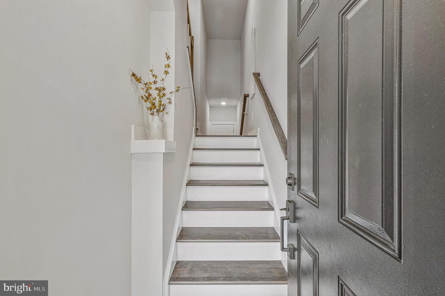 13240 LAKE WOODLAND WAY #5F, HERNDON, Virginia 20171, 3 Bedrooms Bedrooms, ,2 BathroomsBathrooms,Residential,For sale,13240 LAKE WOODLAND WAY #5F,VAFX2243776 MLS # VAFX2243776