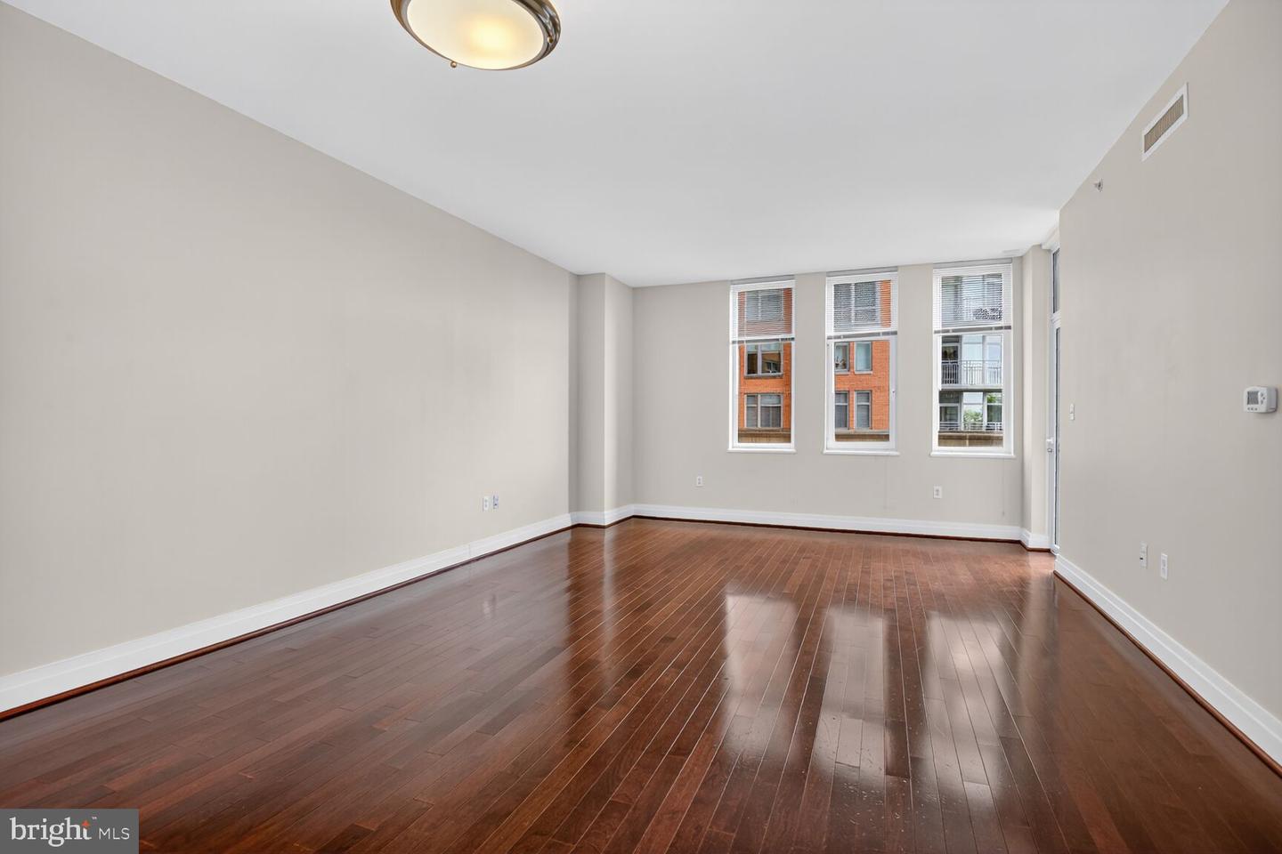 8220 CRESTWOOD HEIGHTS DR #418, MCLEAN, Virginia 22102, 1 Bedroom Bedrooms, ,1 BathroomBathrooms,Residential,For sale,8220 CRESTWOOD HEIGHTS DR #418,VAFX2257224 MLS # VAFX2257224