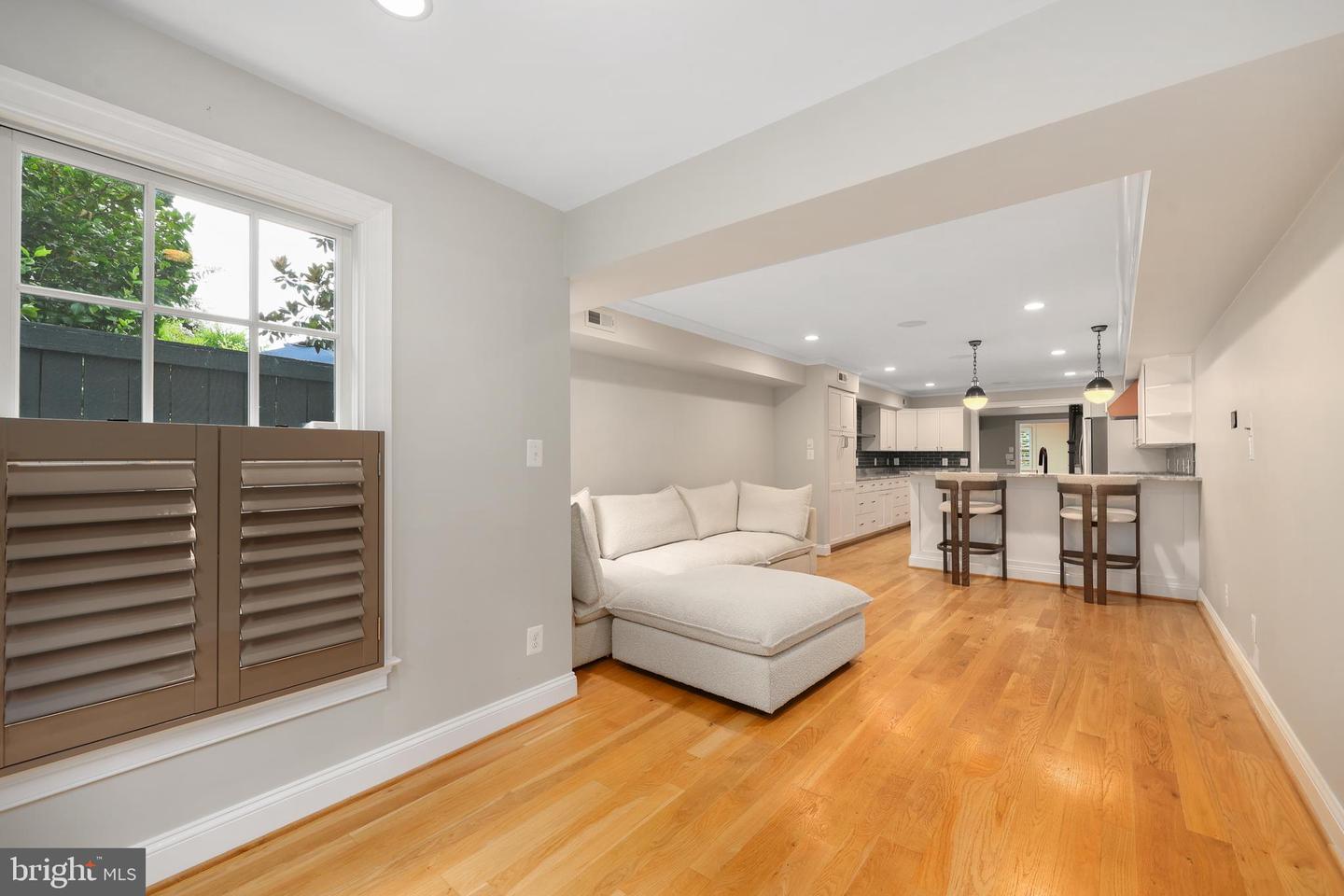 607 S SAINT ASAPH ST, ALEXANDRIA, Virginia 22314, 3 Bedrooms Bedrooms, ,2 BathroomsBathrooms,Residential,For sale,607 S SAINT ASAPH ST,VAAX2048202 MLS # VAAX2048202