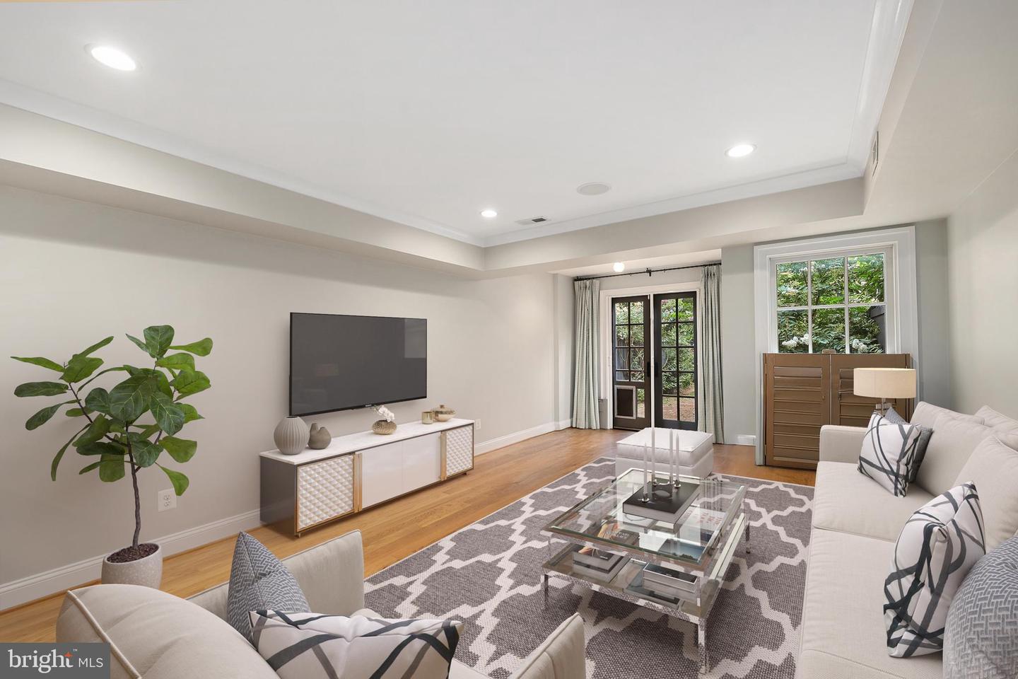 607 S SAINT ASAPH ST, ALEXANDRIA, Virginia 22314, 3 Bedrooms Bedrooms, ,2 BathroomsBathrooms,Residential,For sale,607 S SAINT ASAPH ST,VAAX2048202 MLS # VAAX2048202