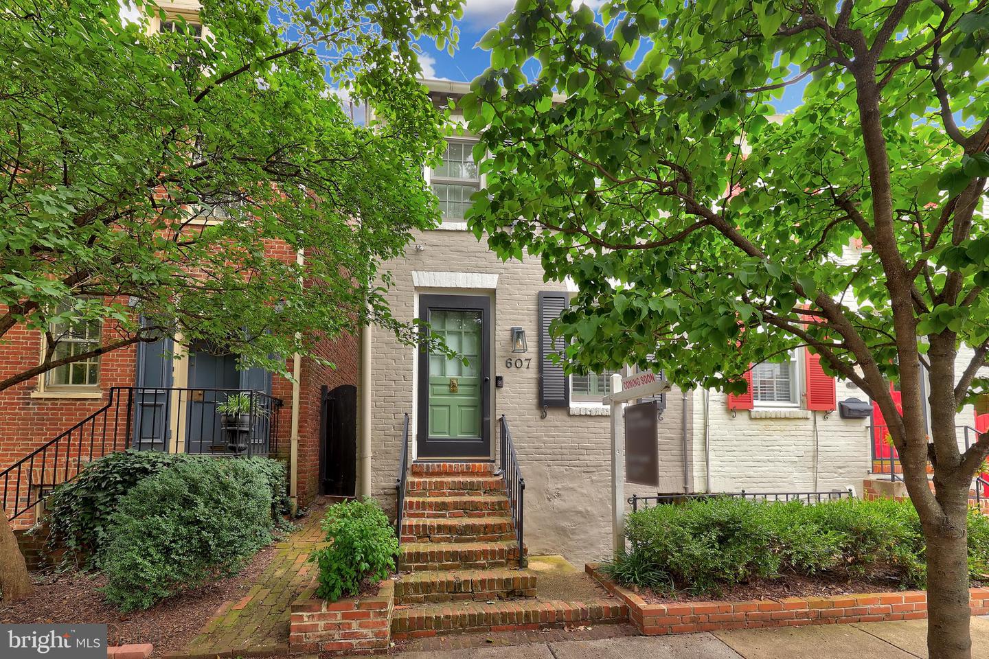 607 S SAINT ASAPH ST, ALEXANDRIA, Virginia 22314, 3 Bedrooms Bedrooms, ,2 BathroomsBathrooms,Residential,For sale,607 S SAINT ASAPH ST,VAAX2048202 MLS # VAAX2048202