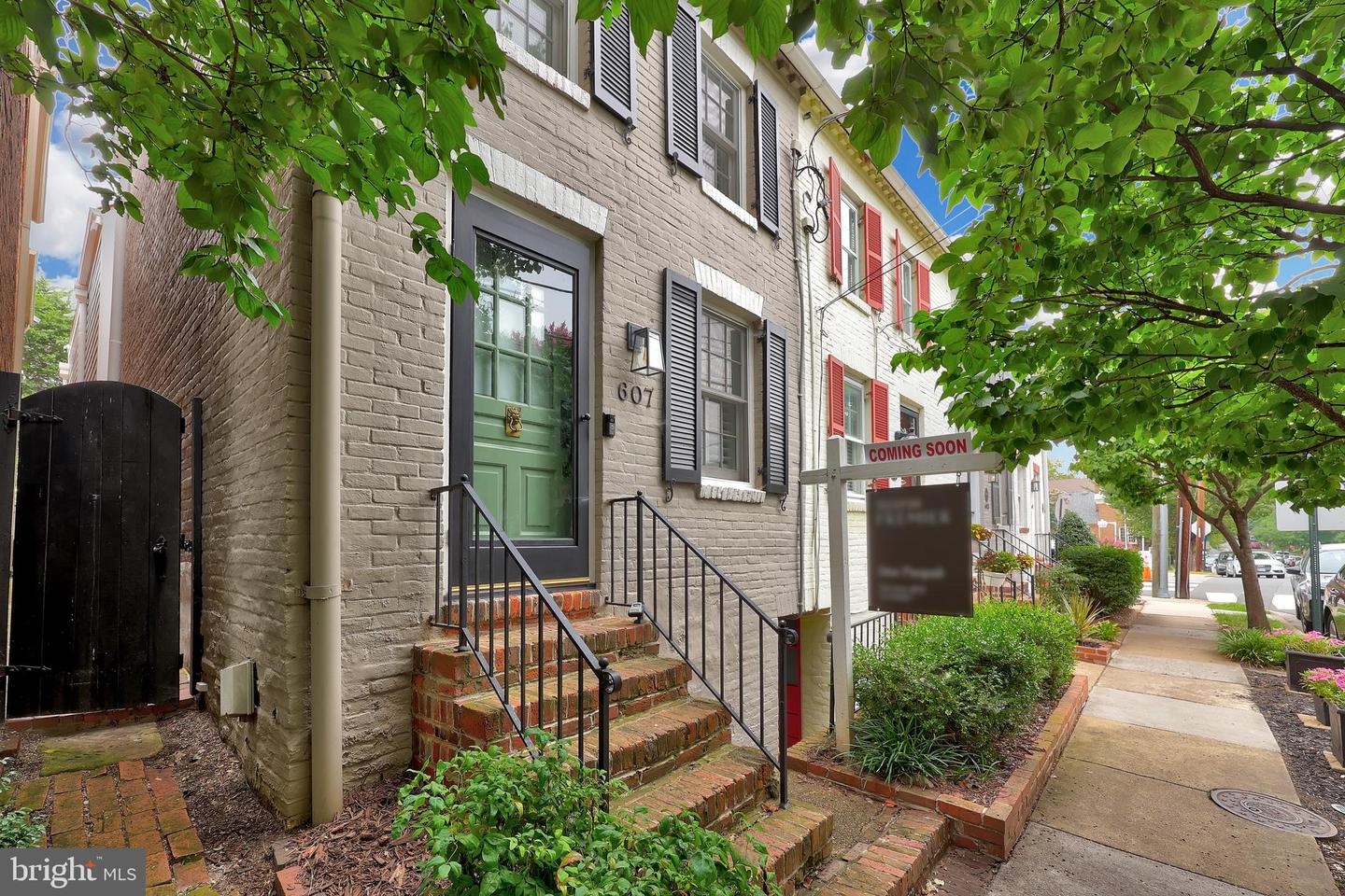 607 S SAINT ASAPH ST, ALEXANDRIA, Virginia 22314, 3 Bedrooms Bedrooms, ,2 BathroomsBathrooms,Residential,For sale,607 S SAINT ASAPH ST,VAAX2048202 MLS # VAAX2048202