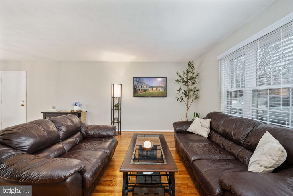 6765 SETTLERS RIDGE RD, WARRENTON, Virginia, 3 Bedrooms Bedrooms, ,2 BathroomsBathrooms,Residential,6765 SETTLERS RIDGE RD,VAFQ2019802 MLS # VAFQ2019802