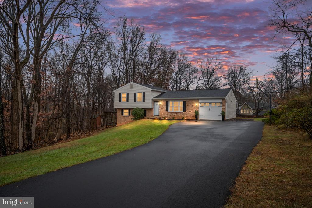 6765 SETTLERS RIDGE RD, WARRENTON, Virginia, 3 Bedrooms Bedrooms, ,2 BathroomsBathrooms,Residential,6765 SETTLERS RIDGE RD,VAFQ2019802 MLS # VAFQ2019802