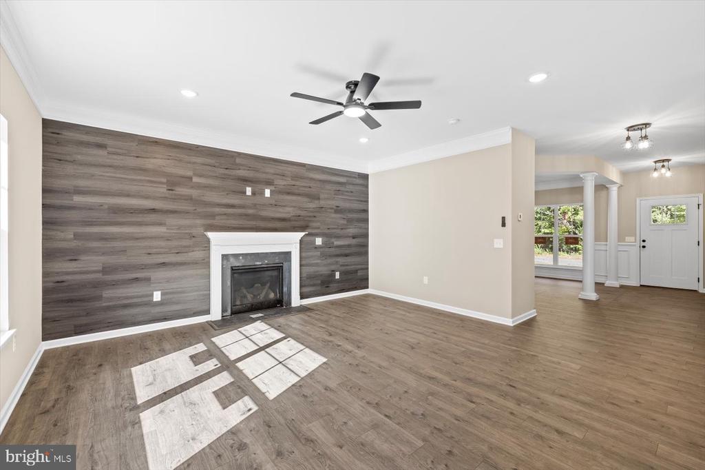 10904 THIEL CT, SPOTSYLVANIA, Virginia 22551, 4 Bedrooms Bedrooms, ,2 BathroomsBathrooms,Residential,10904 THIEL CT,VASP2037934 MLS # VASP2037934