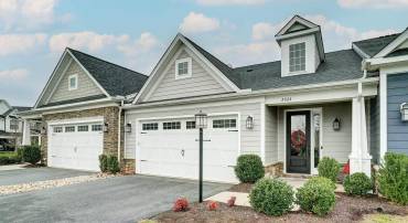 Like-new villa home in Crozet is a MUST-SEE!